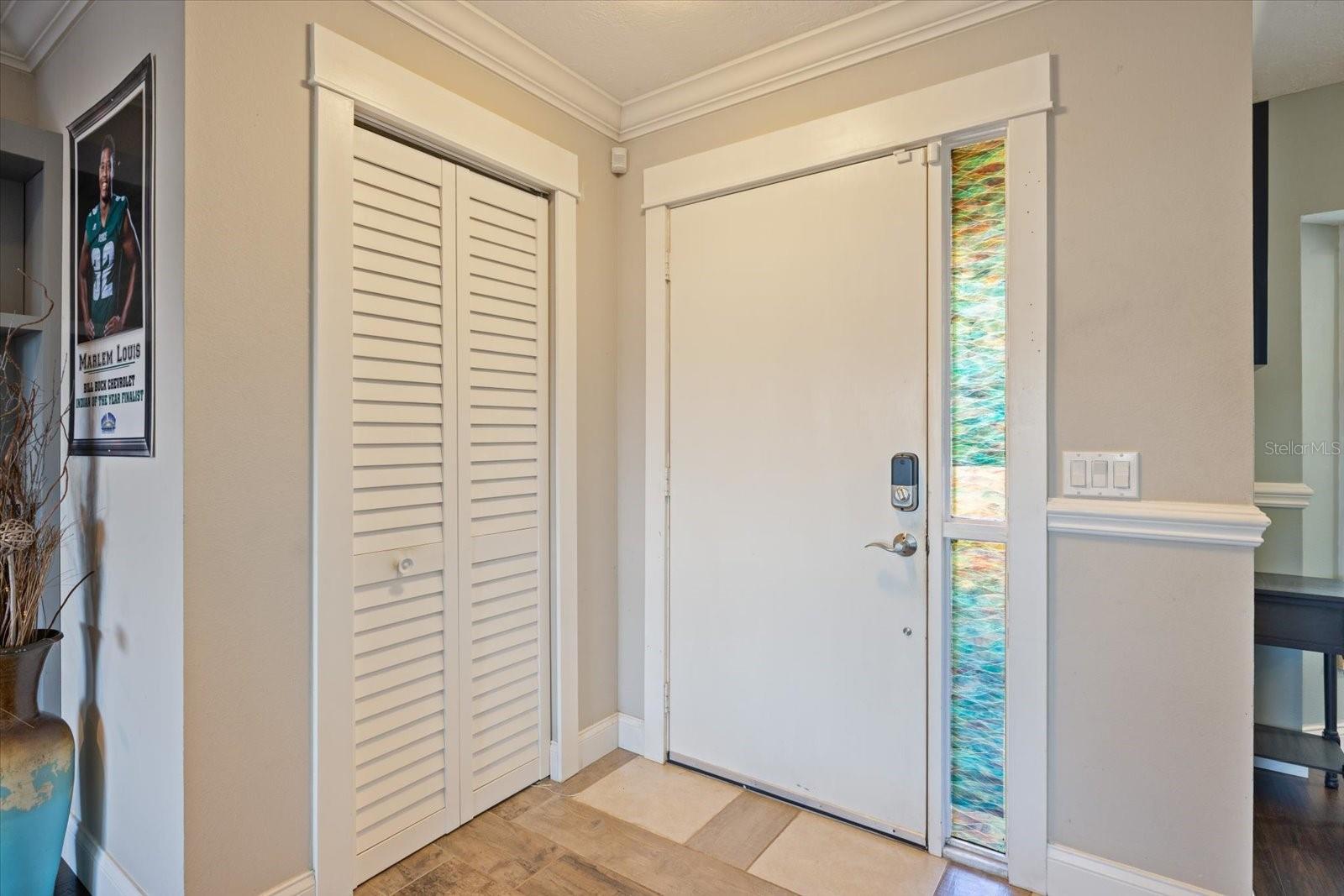 Image 5 of 79 For 1627 Del Monte Court