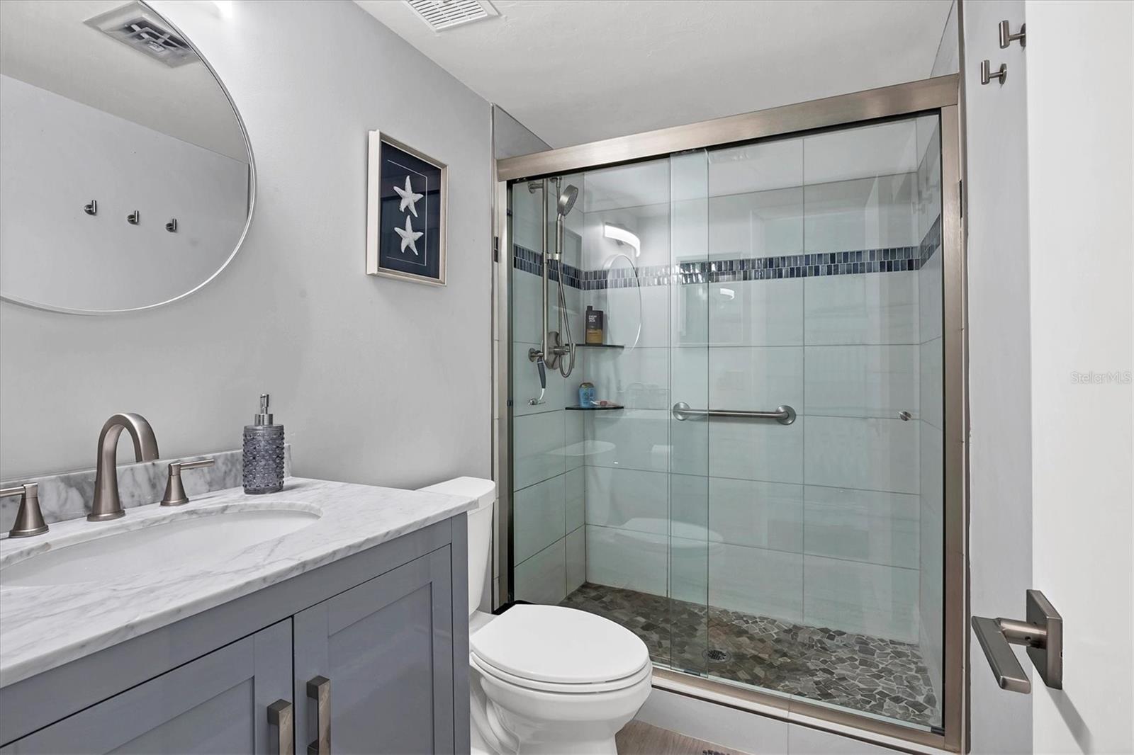 Image 13 of 40 For 680 White Pine Tree Road 61