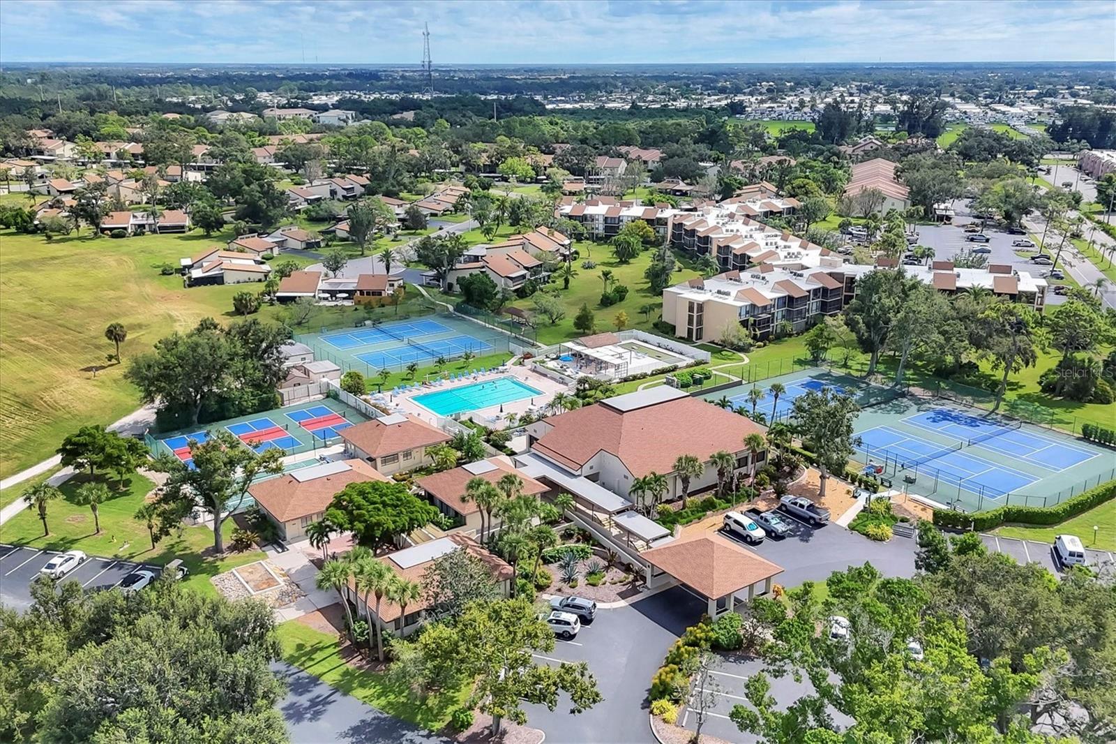 Image 28 of 40 For 680 White Pine Tree Road 61