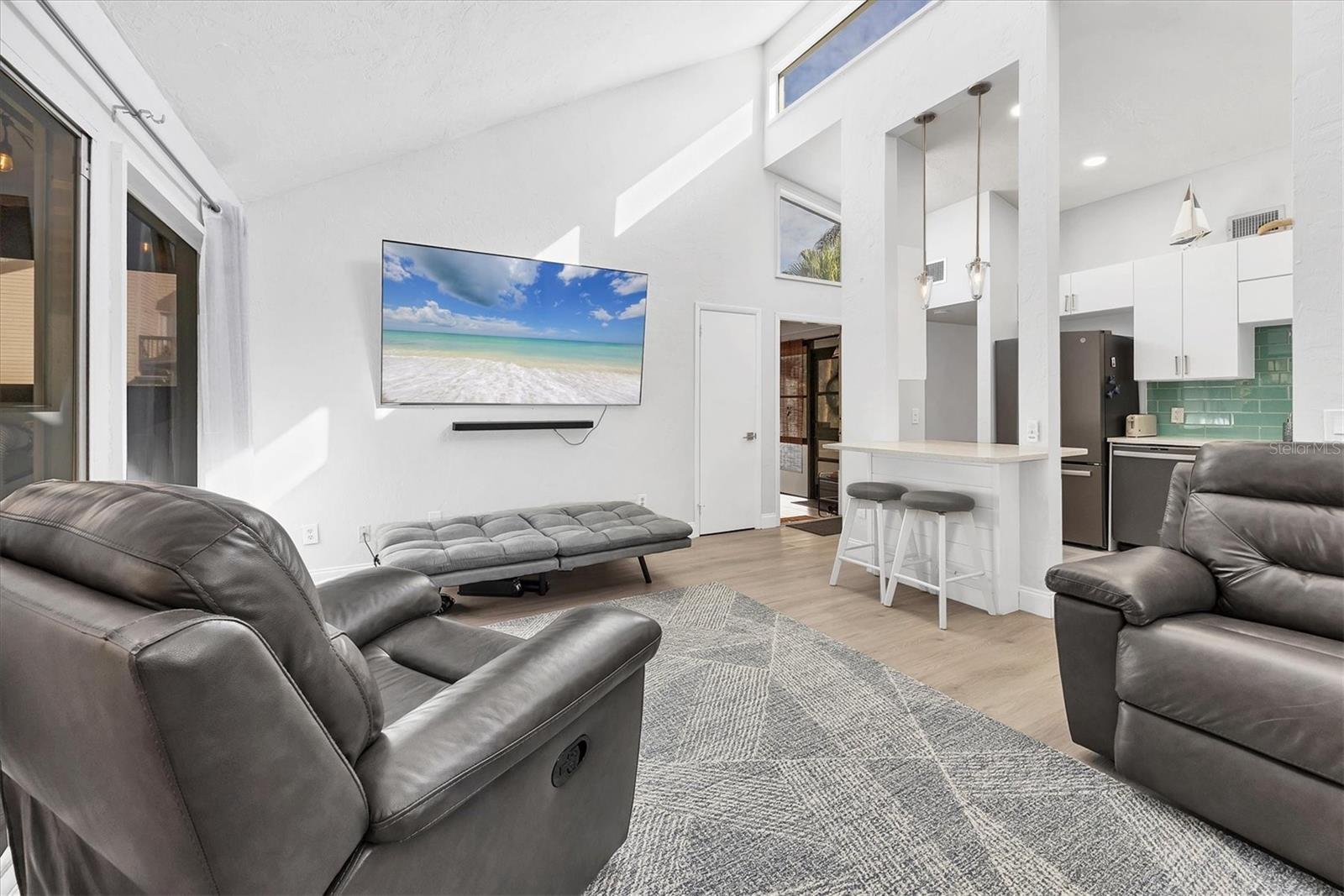 Image 4 of 40 For 680 White Pine Tree Road 61