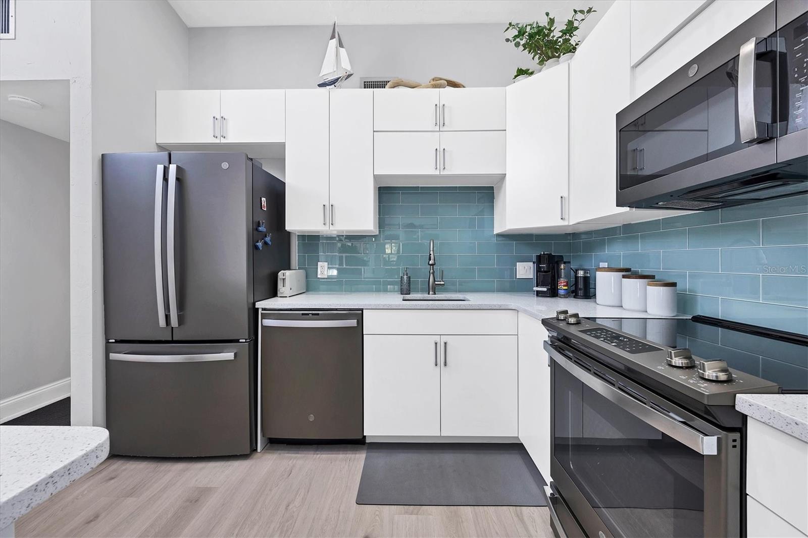 Image 8 of 40 For 680 White Pine Tree Road 61