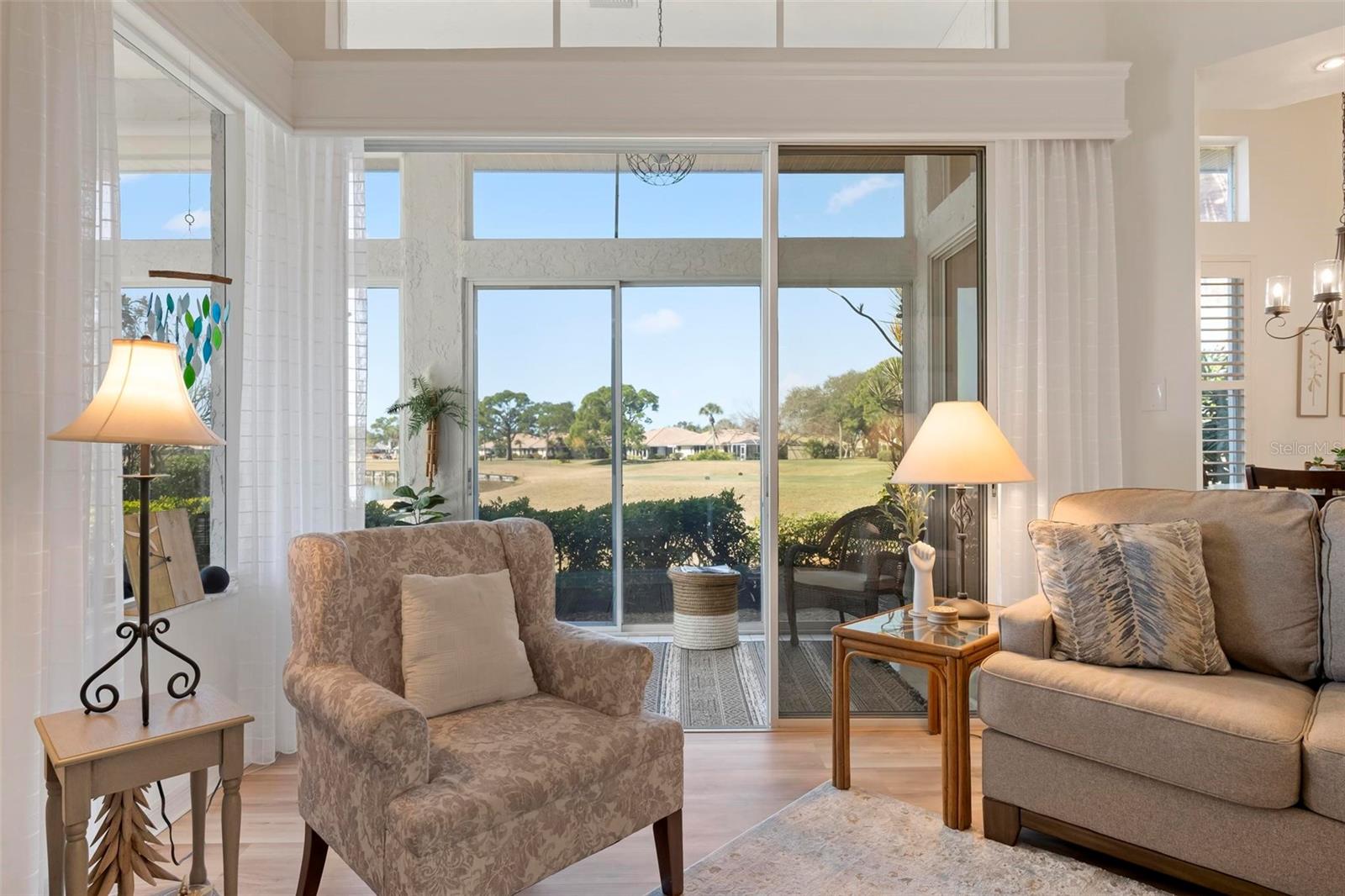 Image 11 of 43 For 604 Crossfield Circle 31