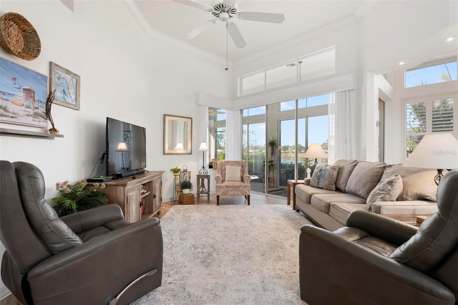 Image 6 of 43 For 604 Crossfield Circle 31