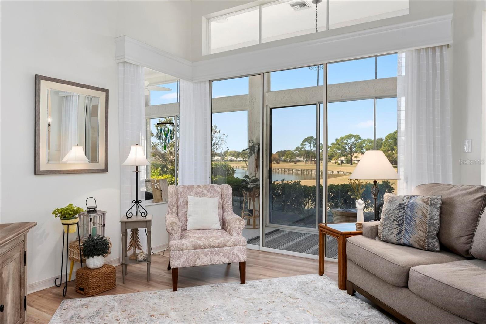 Image 9 of 43 For 604 Crossfield Circle 31