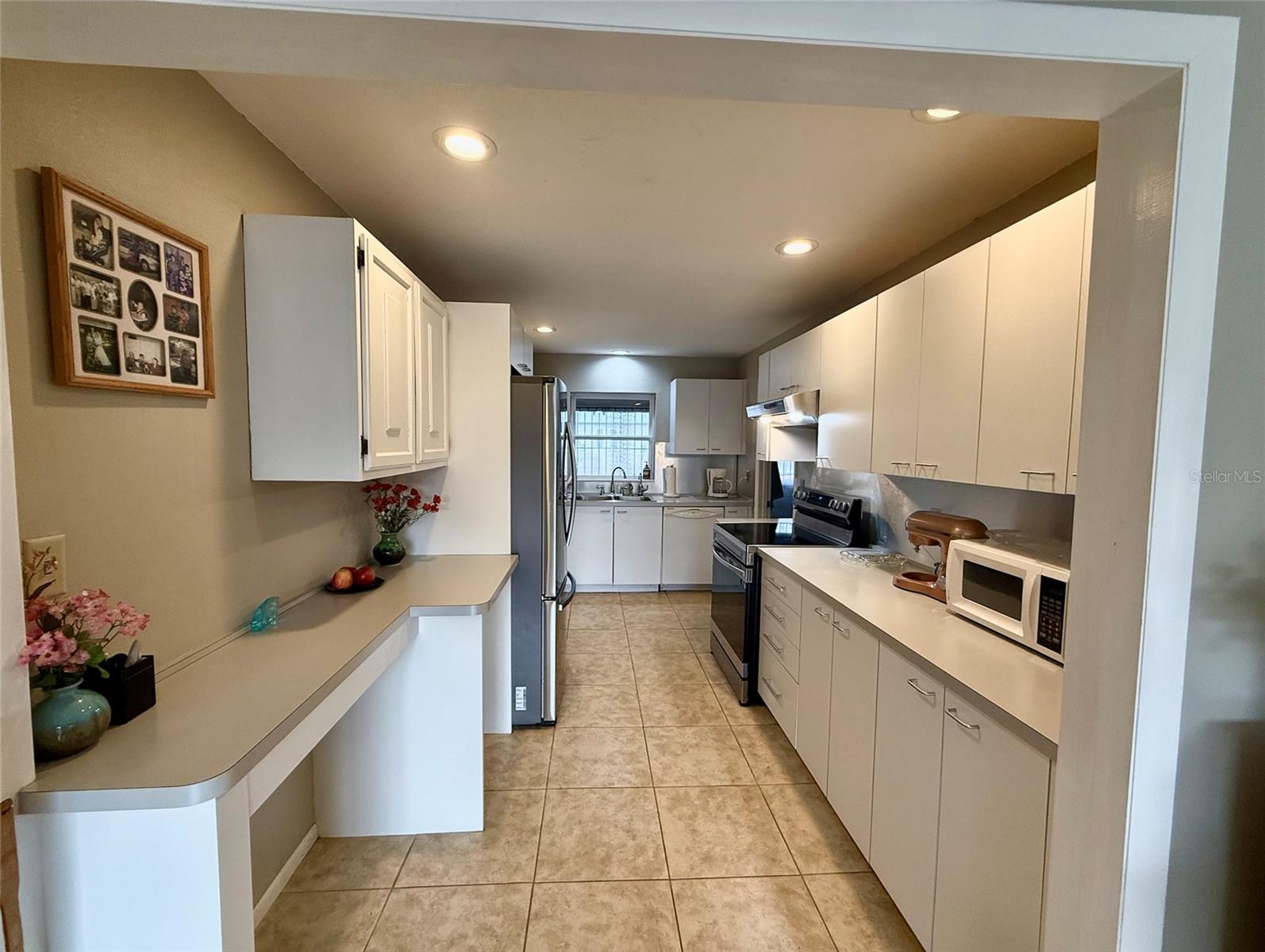 Image 10 of 27 For 12047 De Leon Drive