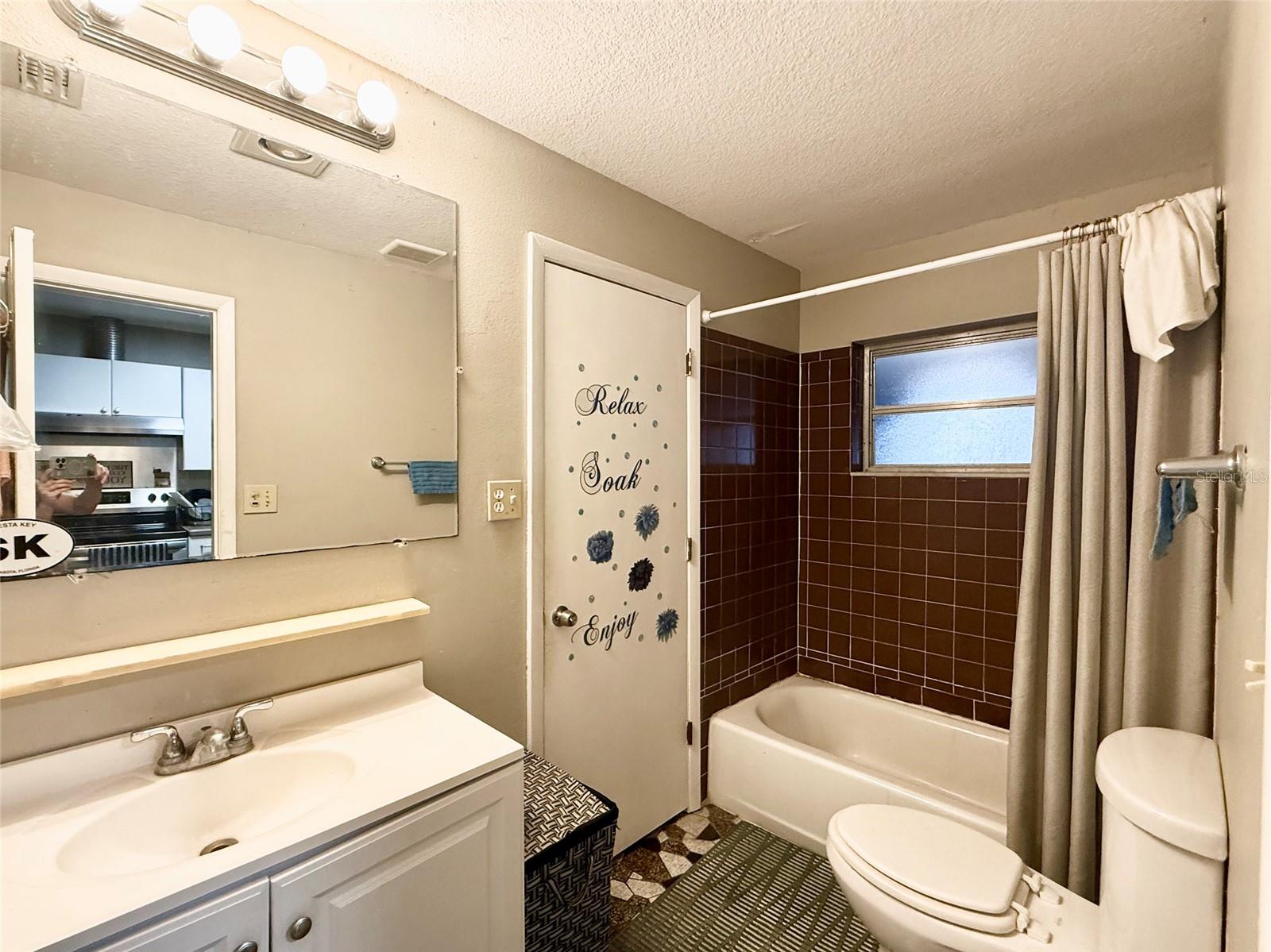 Image 20 of 27 For 12047 De Leon Drive