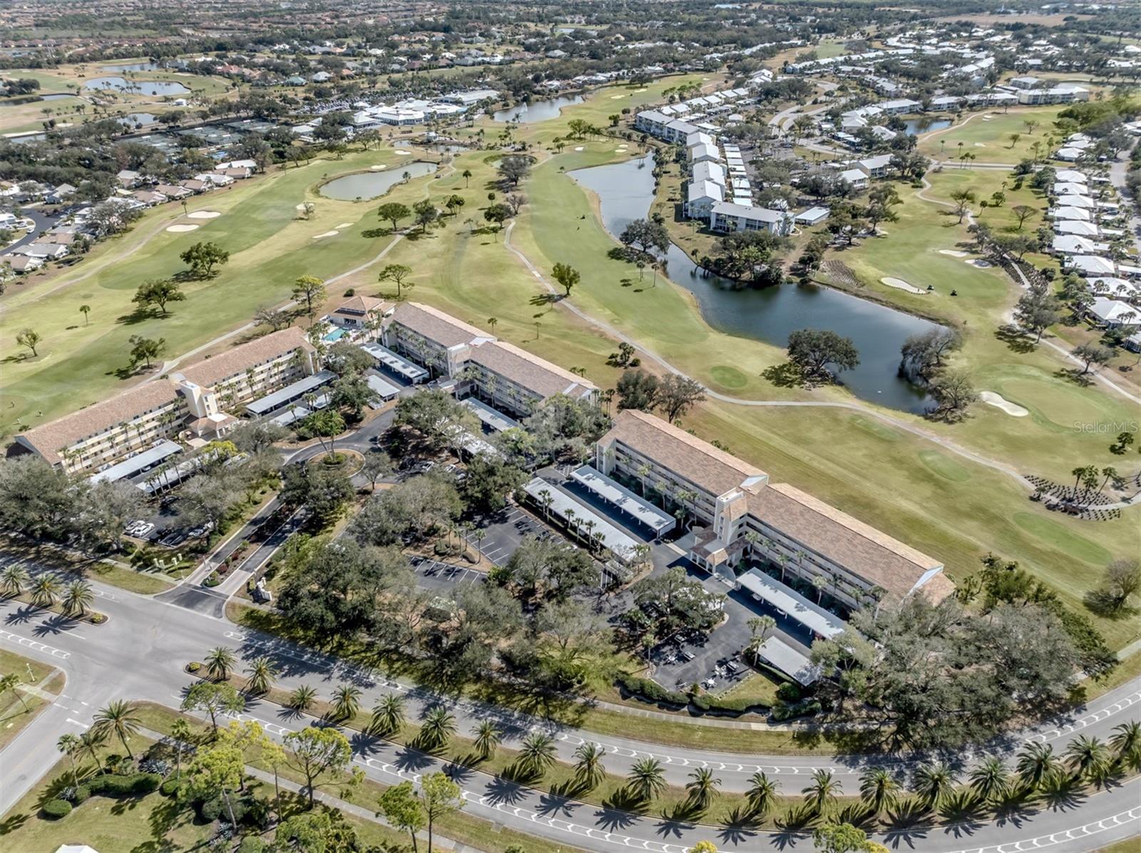 Image 40 of 100 For 818 Wexford Boulevard 818