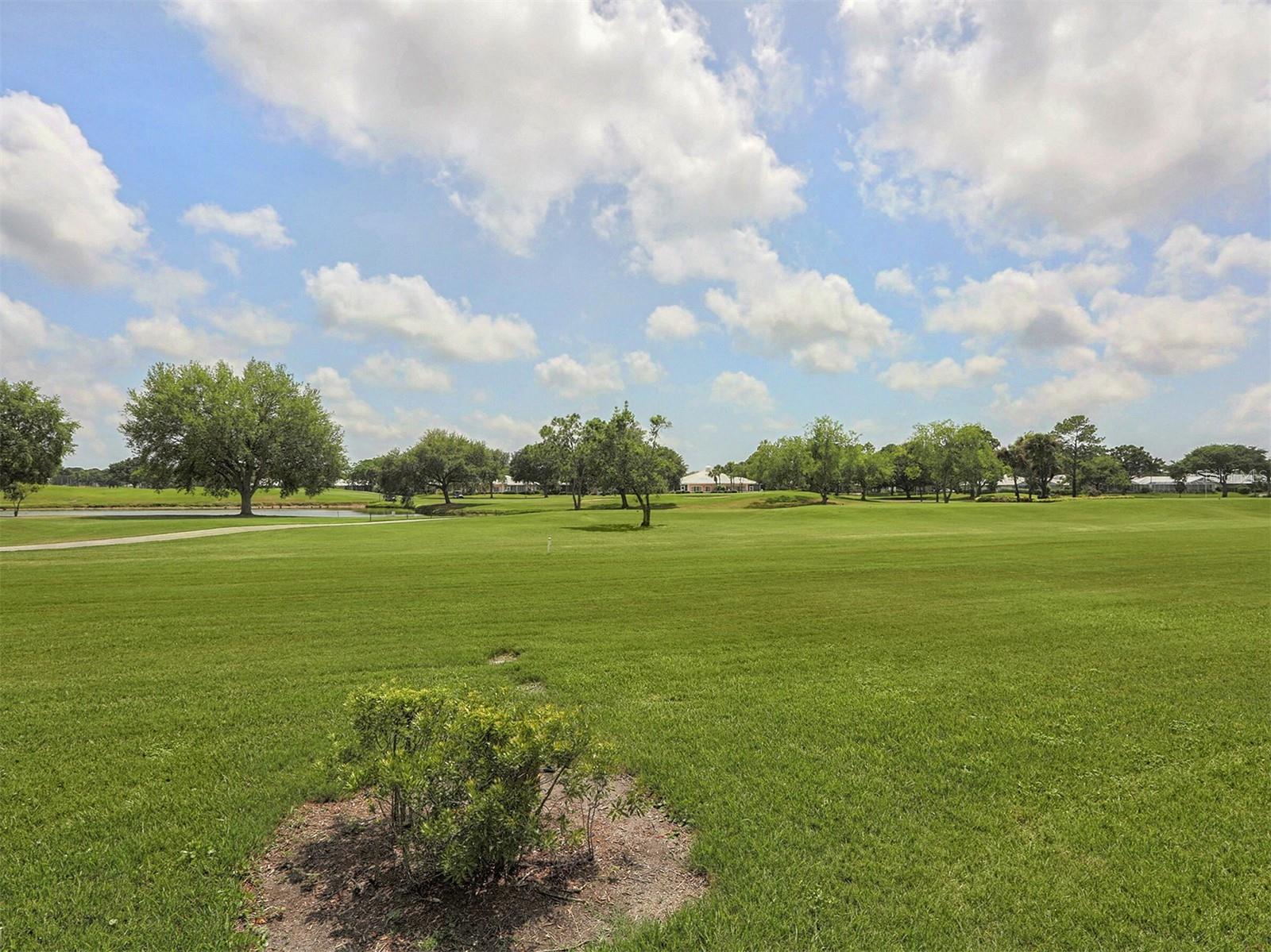 Image 45 of 100 For 818 Wexford Boulevard 818