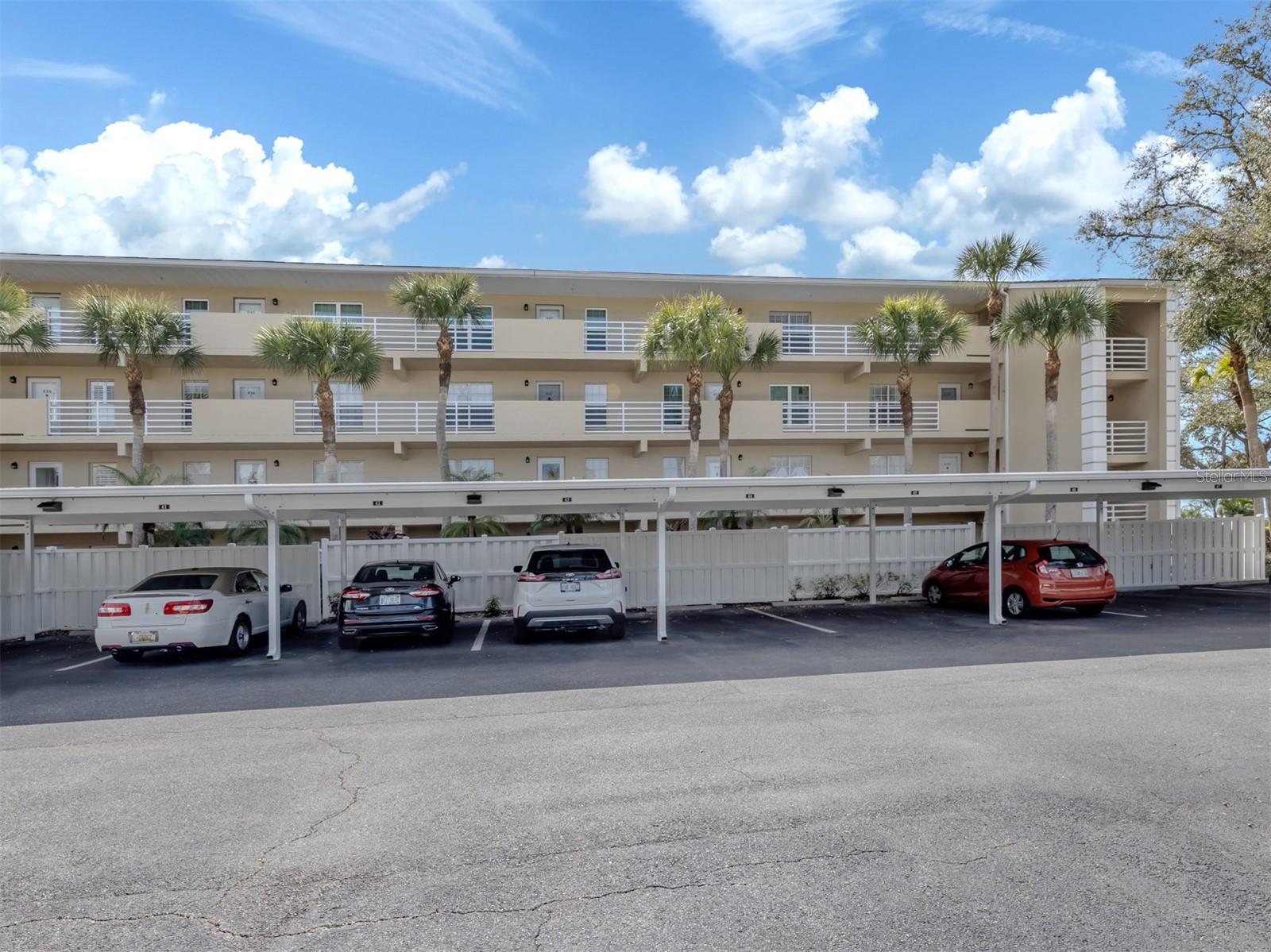 Image 48 of 100 For 818 Wexford Boulevard 818