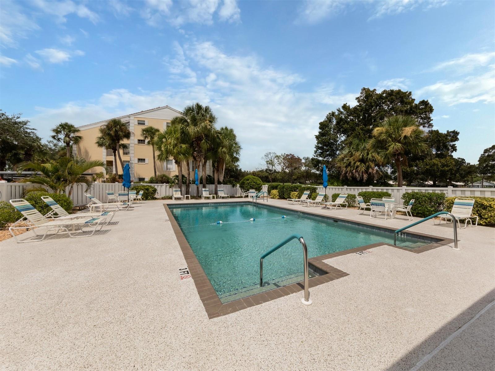 Image 50 of 100 For 818 Wexford Boulevard 818