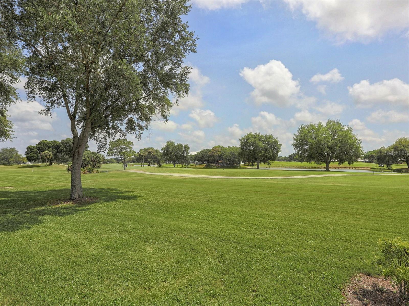 Image 57 of 100 For 818 Wexford Boulevard 818