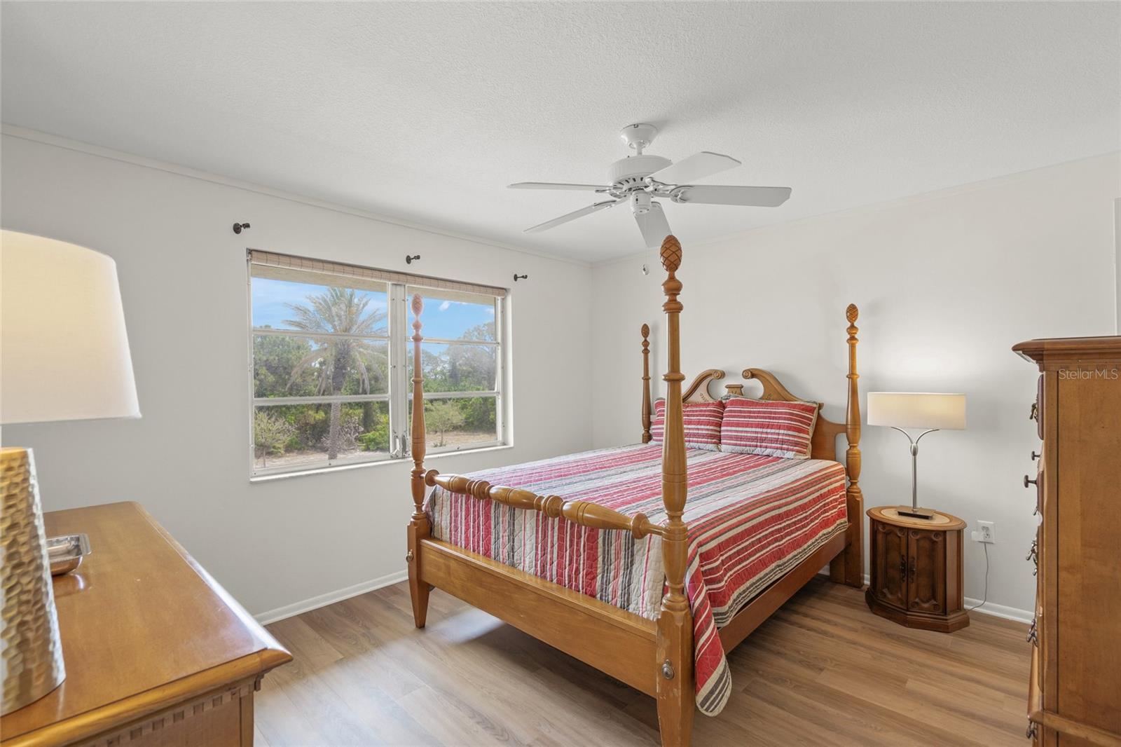 Image 10 of 30 For 708 Tamiami Trail S 319