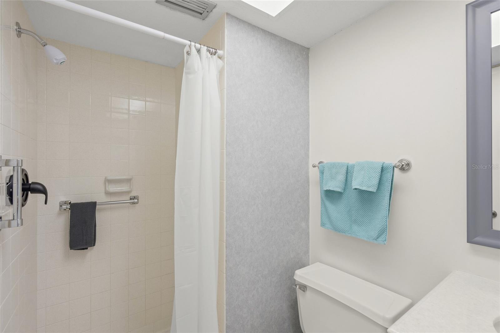 Image 21 of 30 For 708 Tamiami Trail S 319