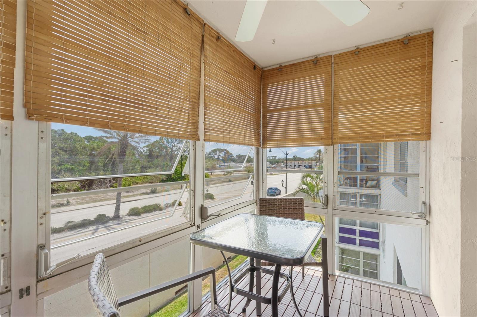 Image 23 of 30 For 708 Tamiami Trail S 319