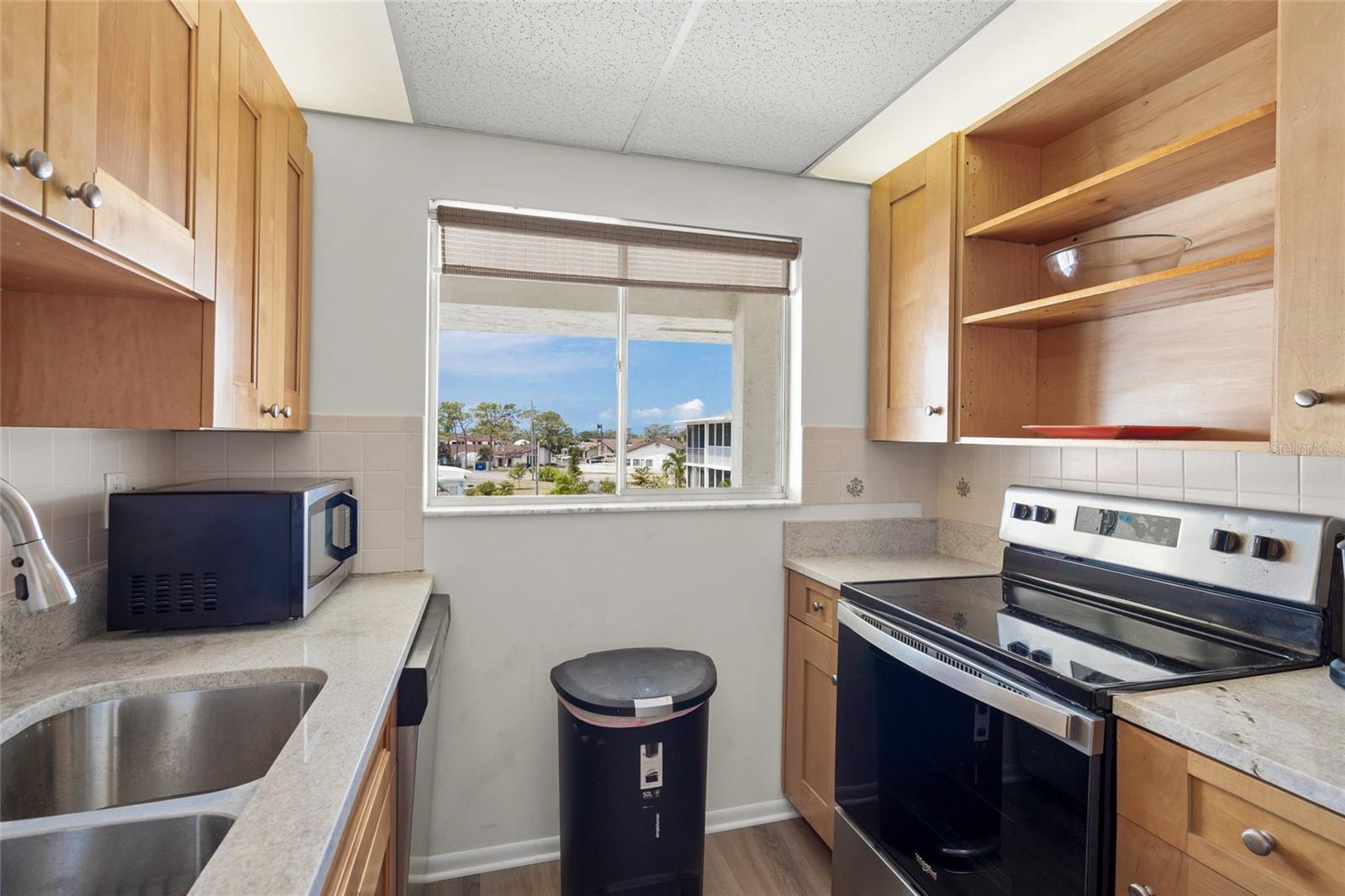 Image 3 of 30 For 708 Tamiami Trail S 319