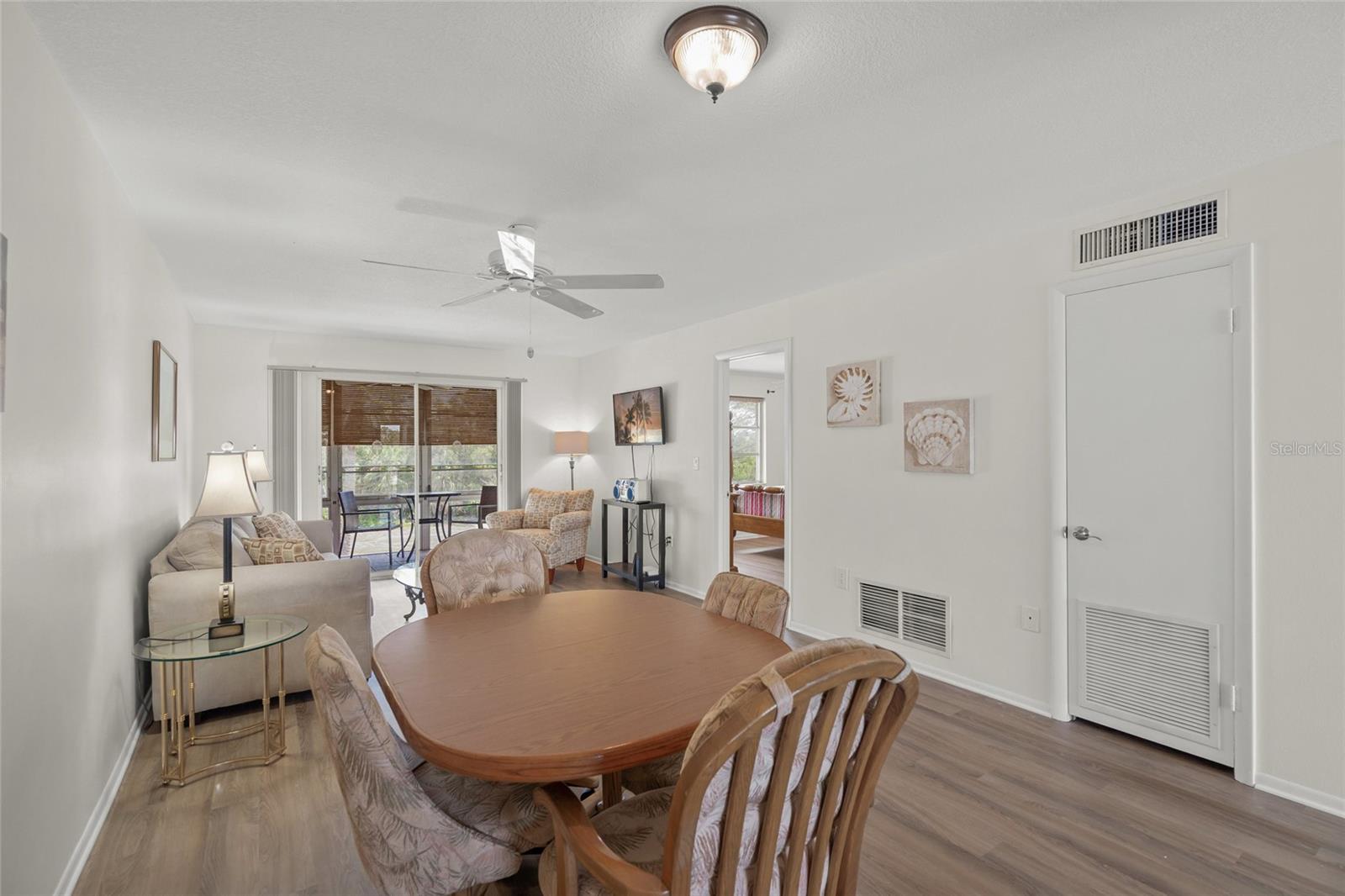 Image 5 of 30 For 708 Tamiami Trail S 319