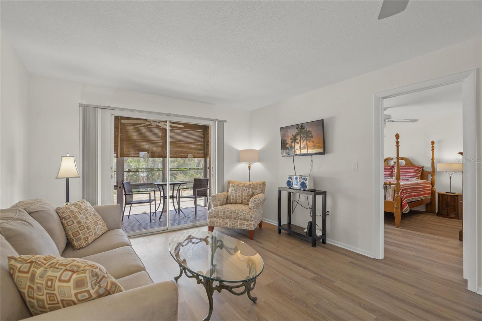 Image 9 of 30 For 708 Tamiami Trail S 319