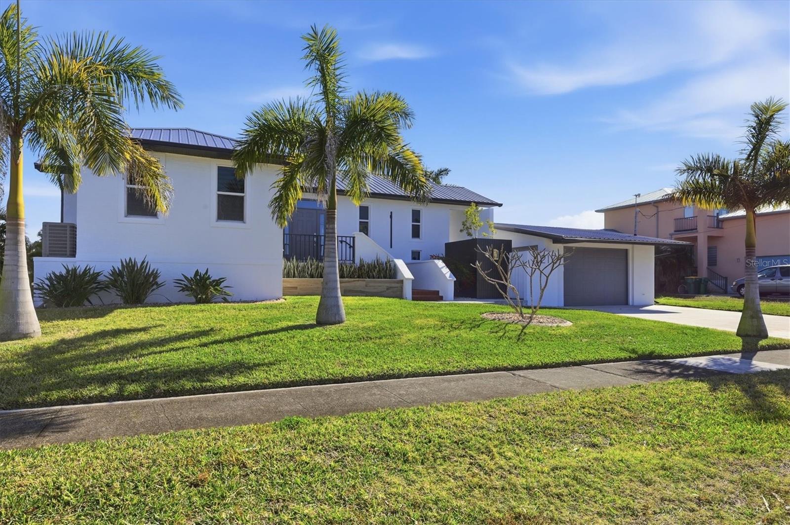 Image 15 of 64 For 217 Bangsberg Road Se