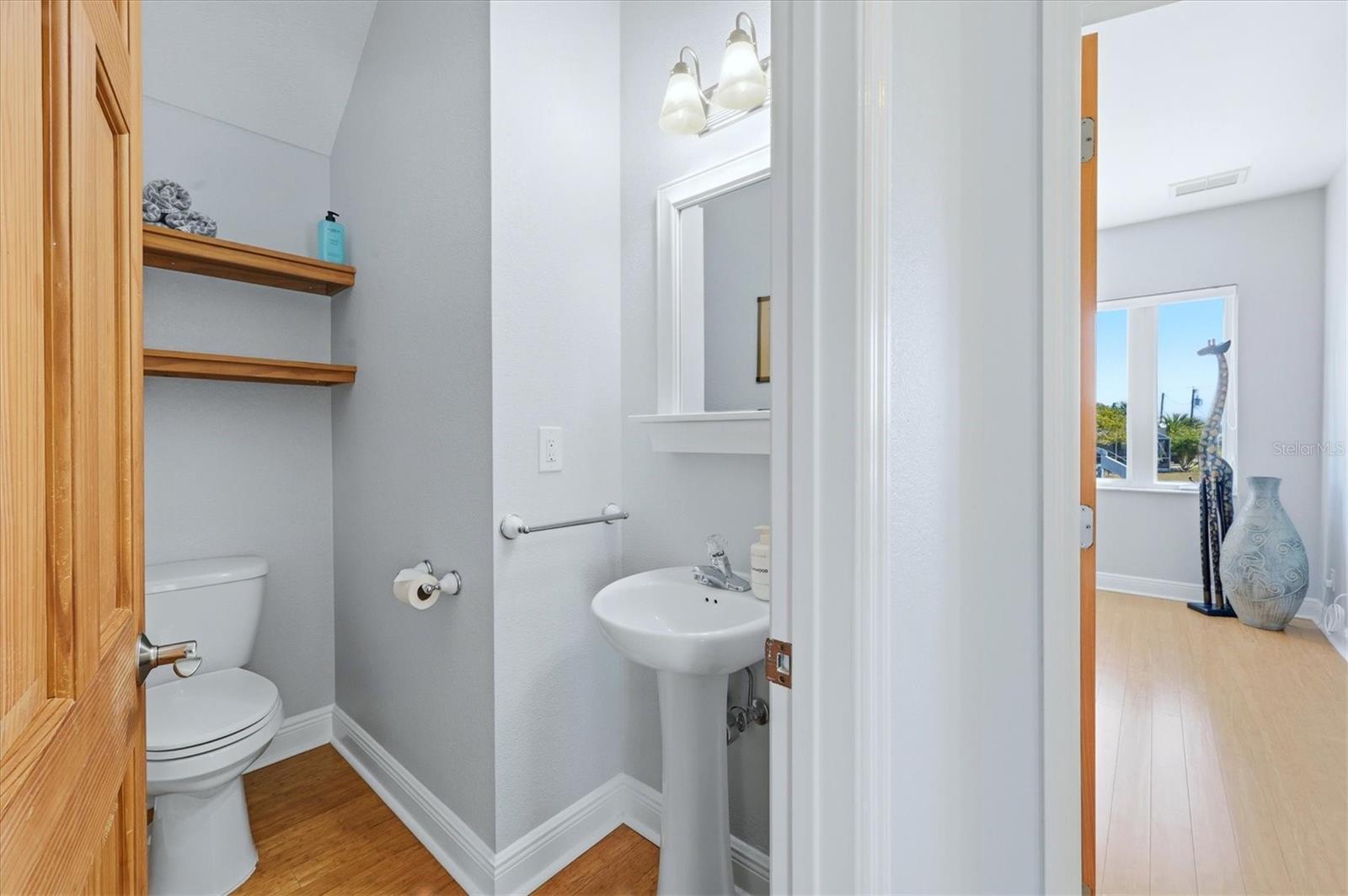 Image 34 of 64 For 217 Bangsberg Road Se