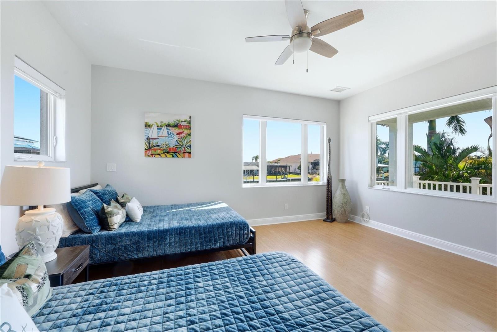 Image 35 of 64 For 217 Bangsberg Road Se