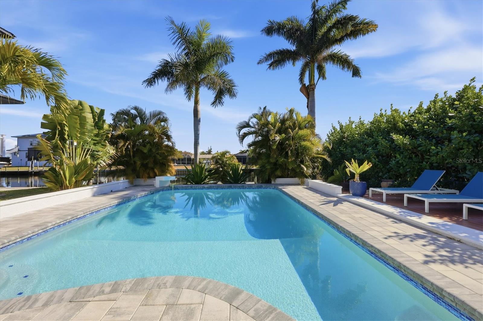 Image 5 of 64 For 217 Bangsberg Road Se