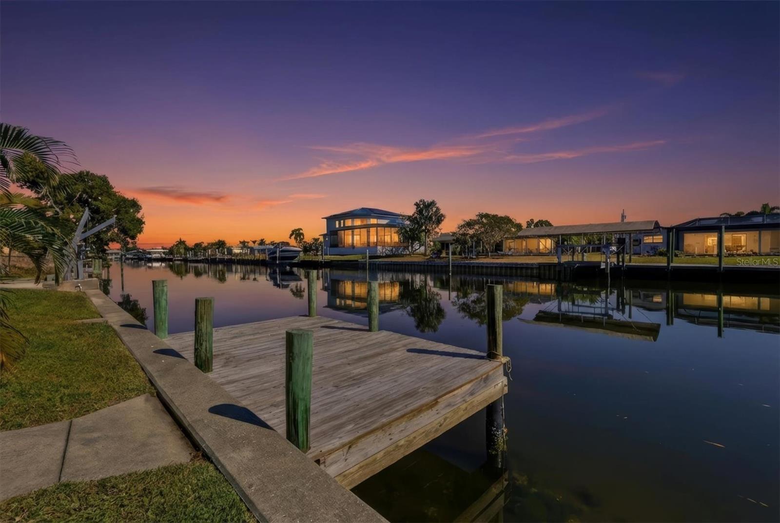 Image 8 of 64 For 217 Bangsberg Road Se