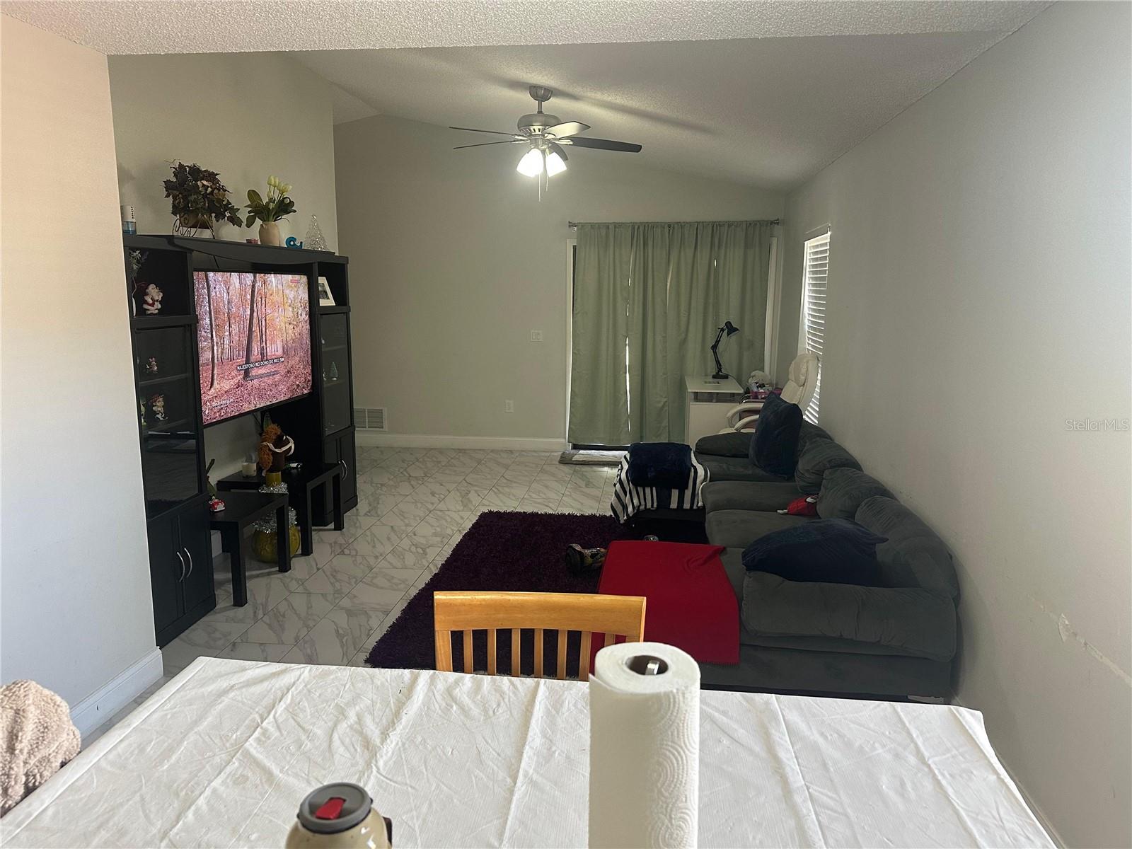 Image 5 of 19 For 6201-6205 Draw Lane