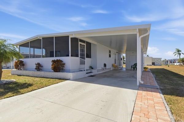 Image 25 of 40 For 499 Longwood Drive