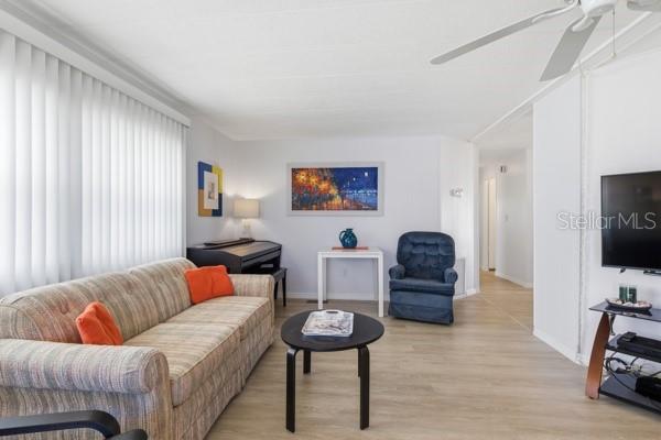 Image 8 of 40 For 499 Longwood Drive