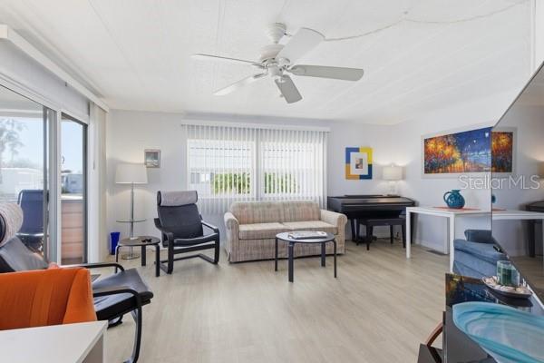 Image 9 of 40 For 499 Longwood Drive