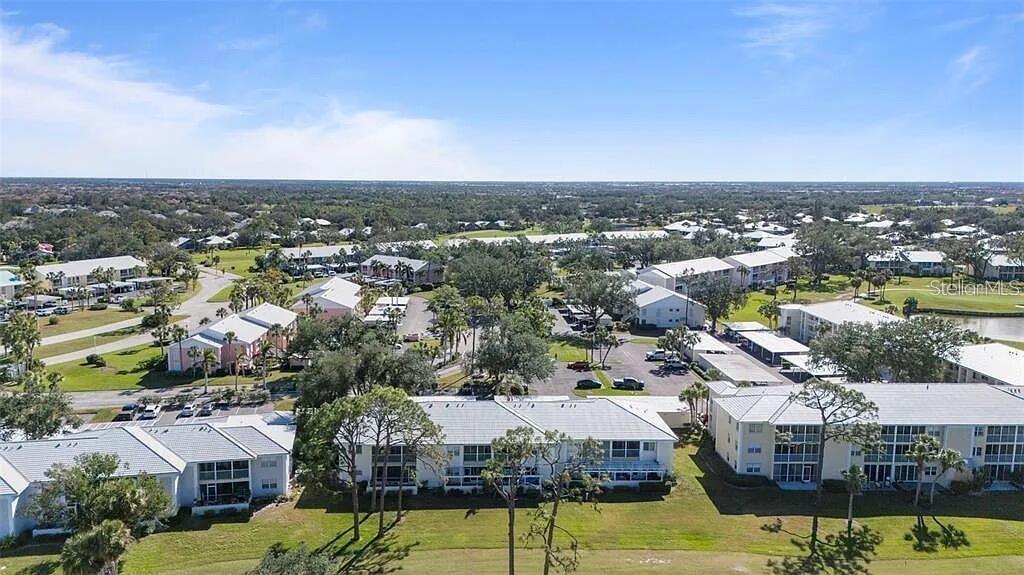 Image 18 of 21 For 433 Cerromar Lane 331