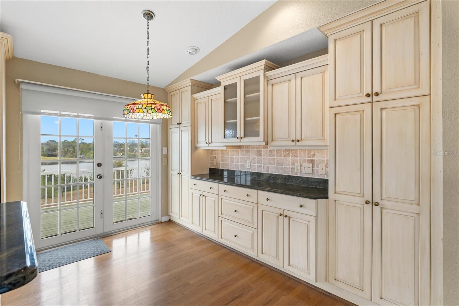 Image 21 of 73 For 2310 Englewood Road