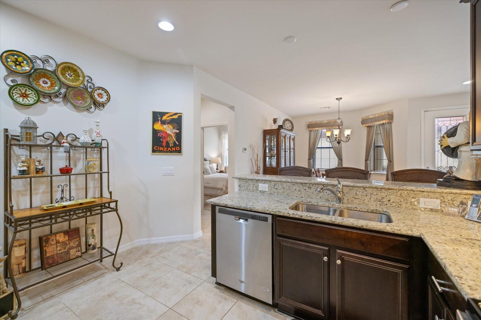 Image 10 of 38 For 2447 Daisy Drive