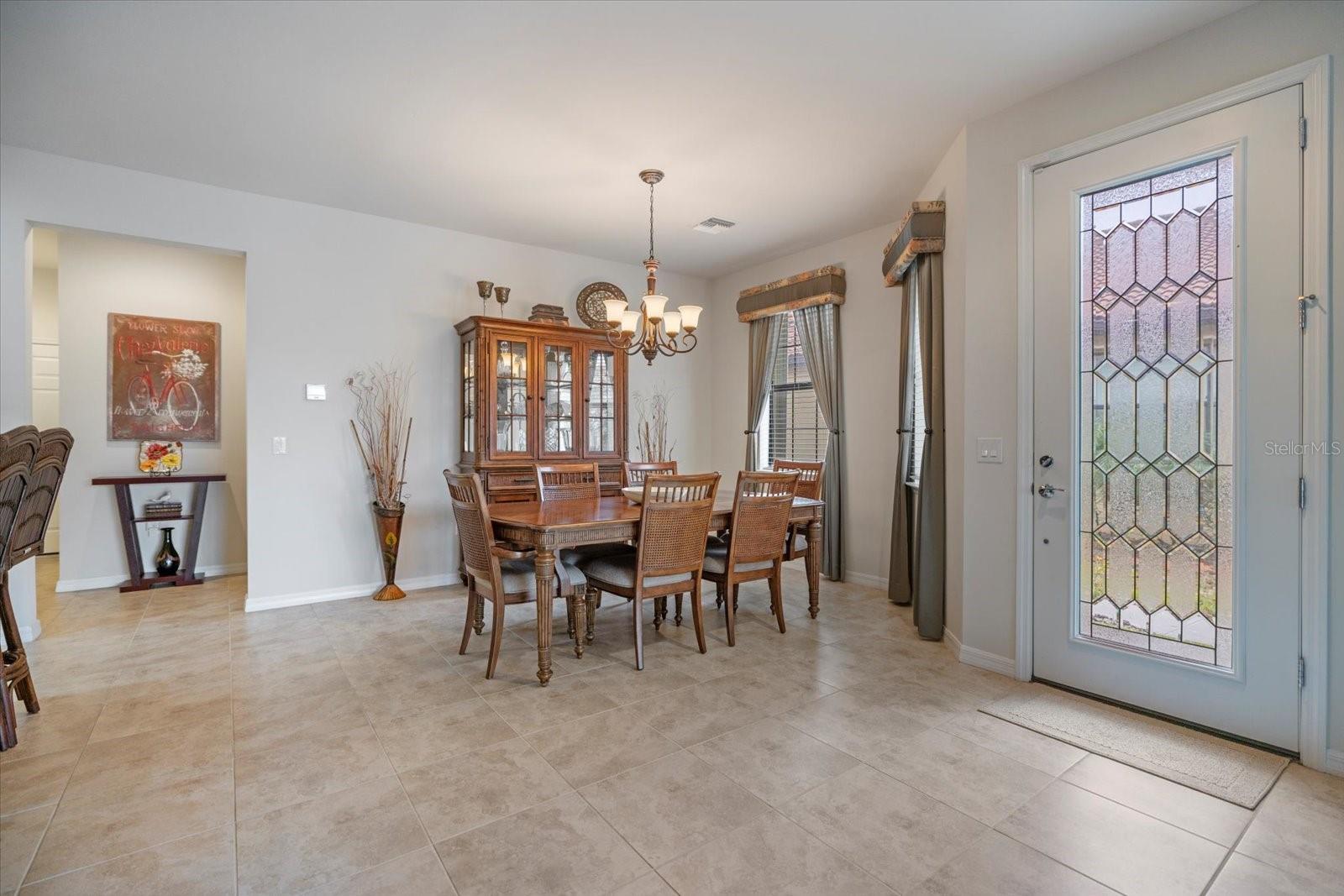 Image 15 of 38 For 2447 Daisy Drive