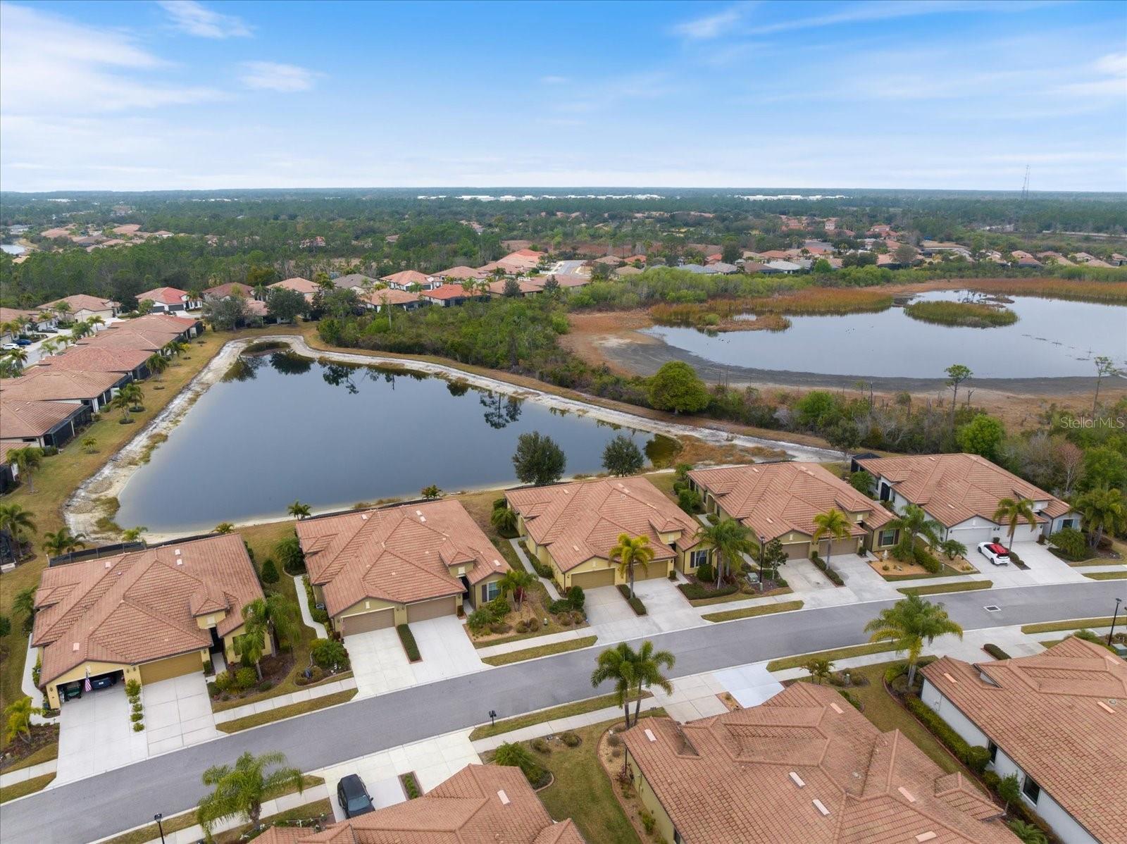 Image 4 of 38 For 2447 Daisy Drive