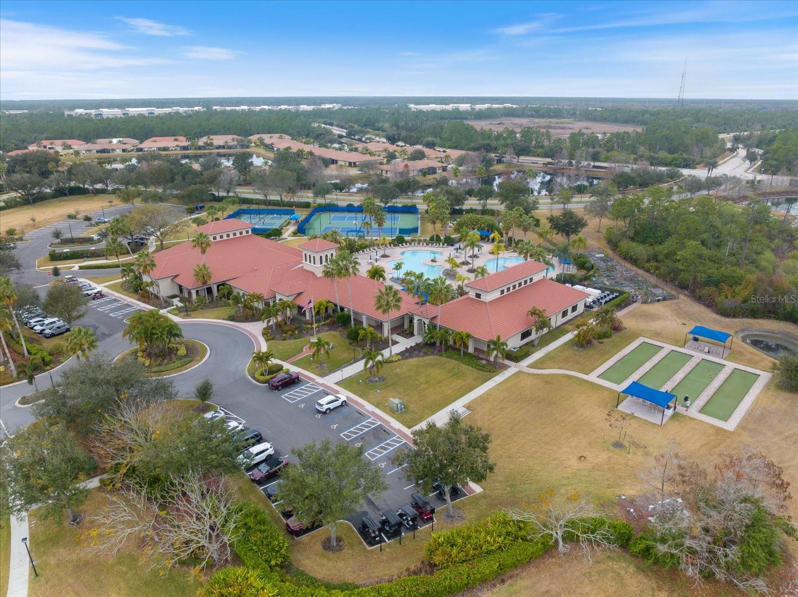 Image 5 of 38 For 2447 Daisy Drive