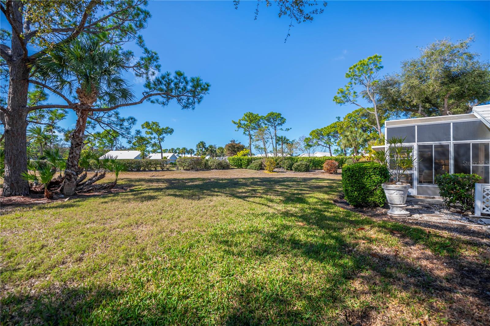 Image 4 of 61 For 711 Brightside Crescent Drive