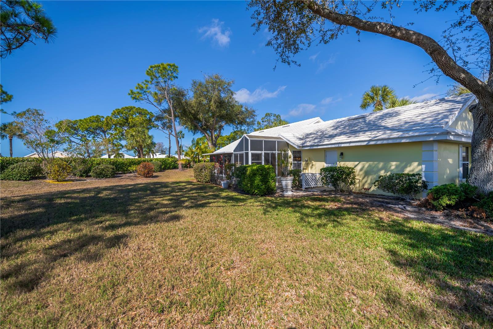 Image 5 of 61 For 711 Brightside Crescent Drive