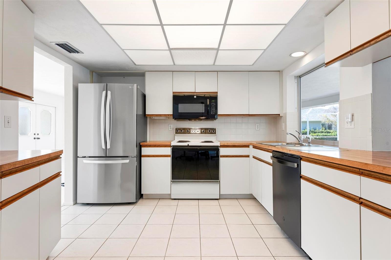 Image 32 of 72 For 980 Doral Lane