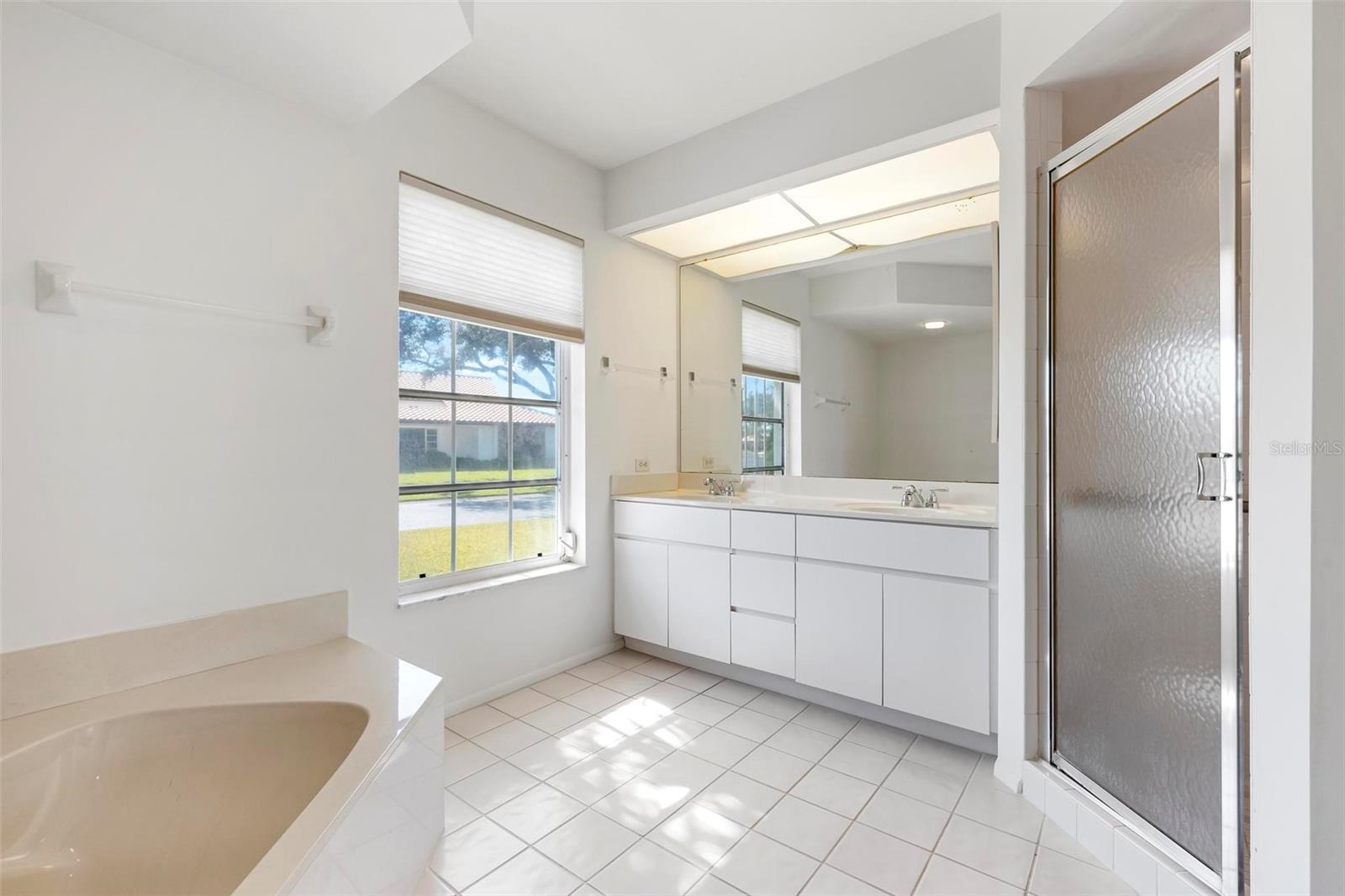 Image 37 of 72 For 980 Doral Lane