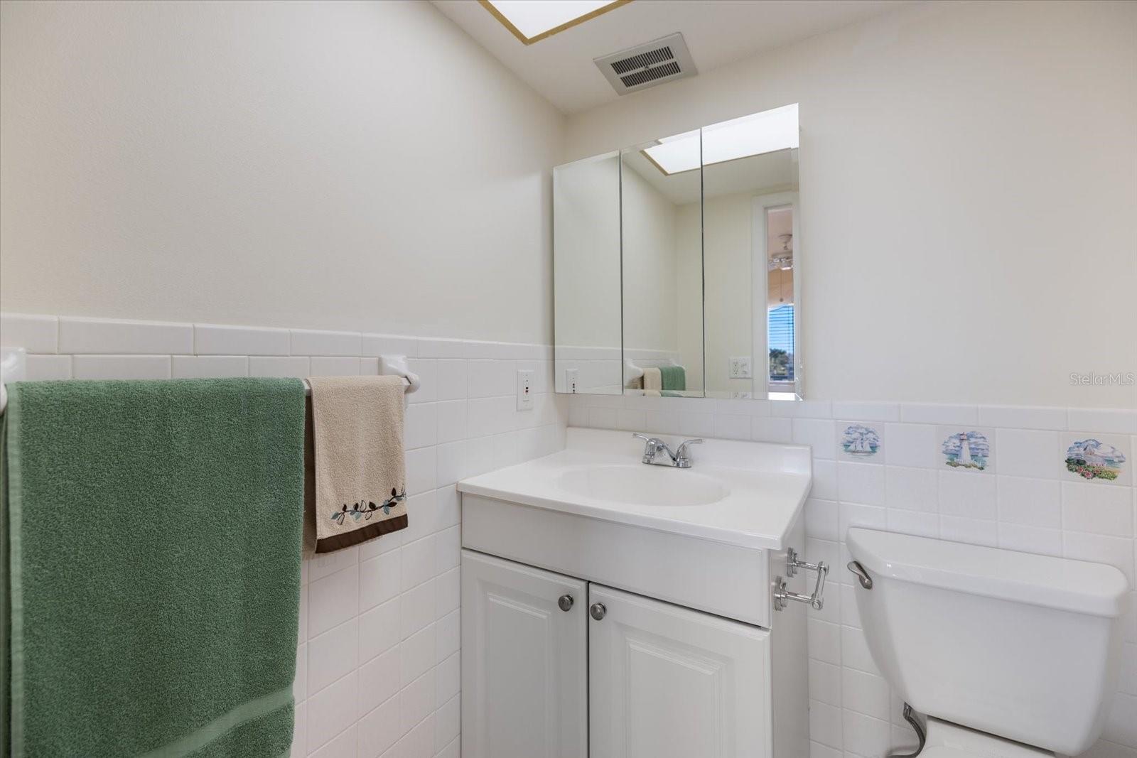 Image 17 of 39 For 649 Tamiami Trail S 301