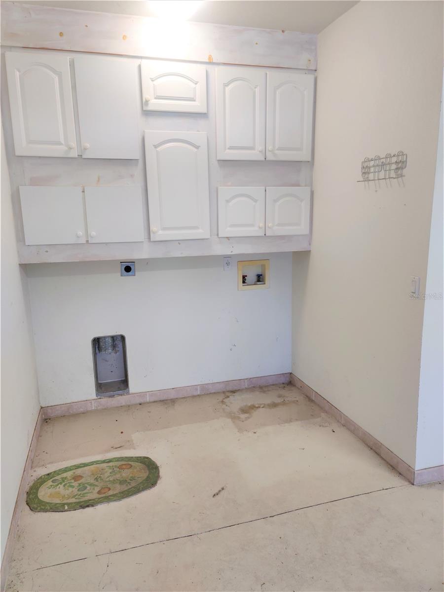 Image 39 of 42 For 5883 Monroe Road