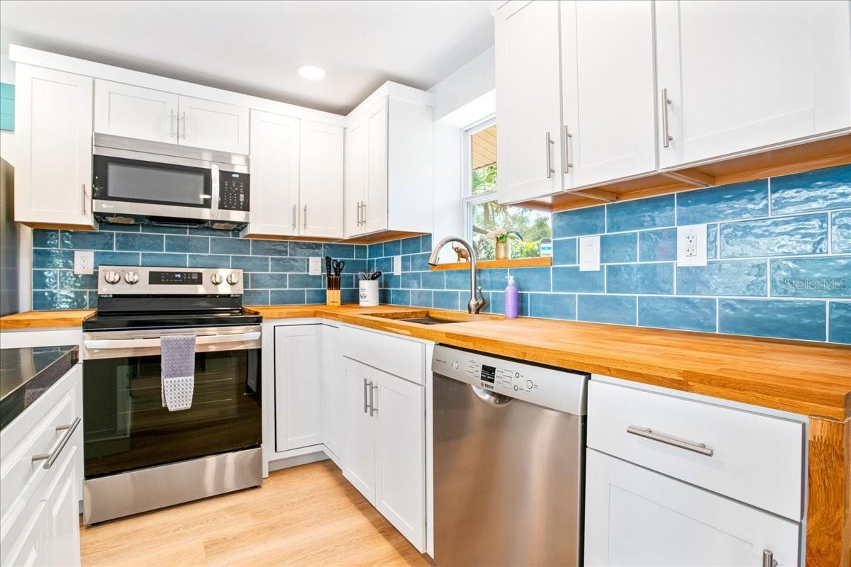 Image 15 of 44 For 4090 Pelican Shores Circle