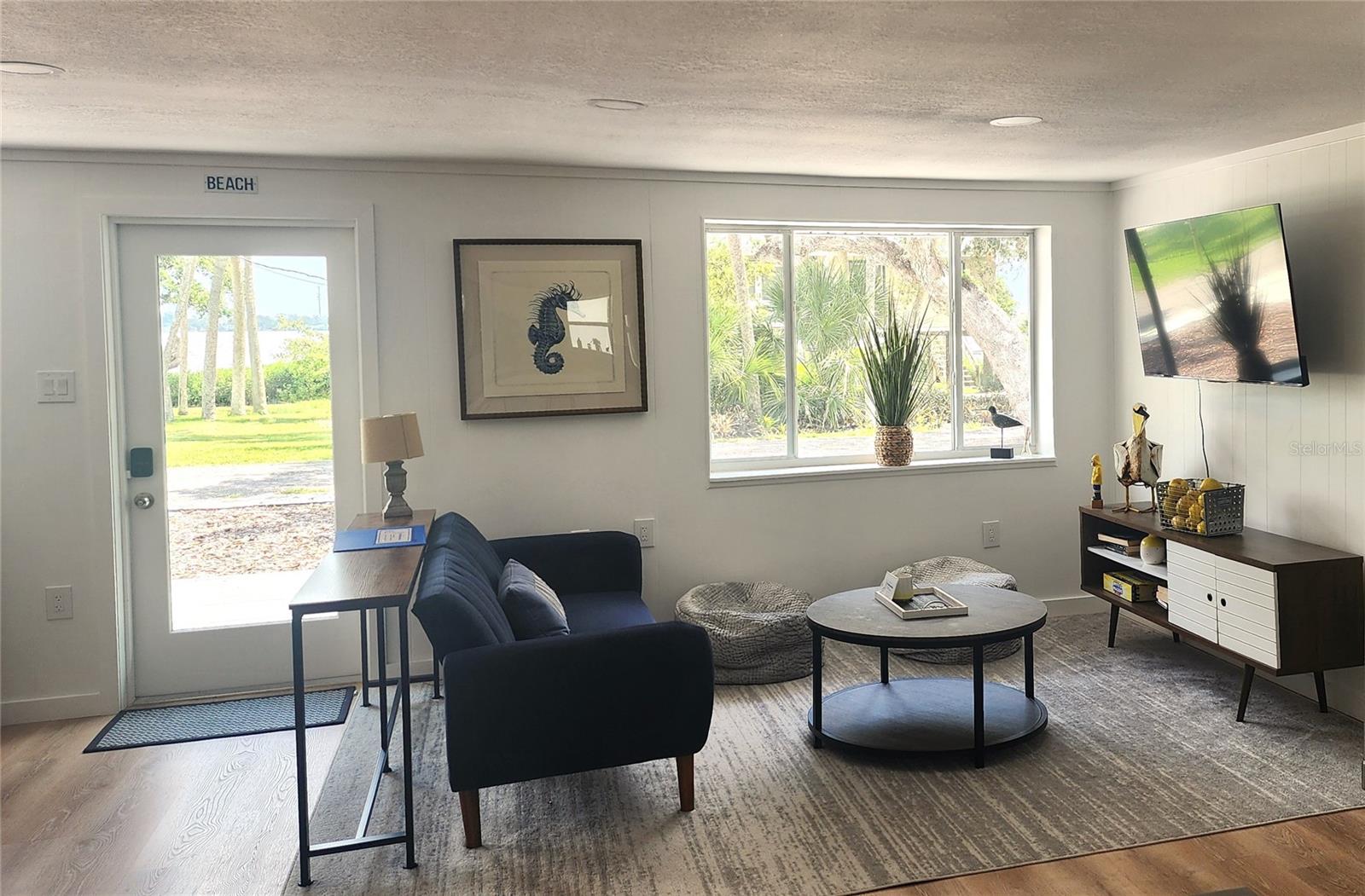 Image 19 of 44 For 4090 Pelican Shores Circle