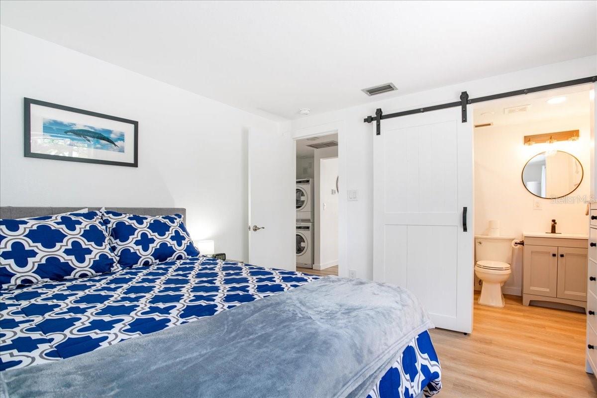 Image 31 of 44 For 4090 Pelican Shores Circle