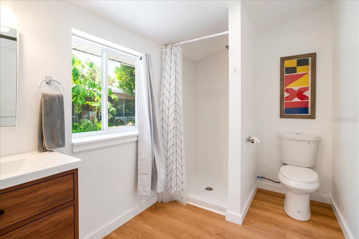 Image 37 of 44 For 4090 Pelican Shores Circle