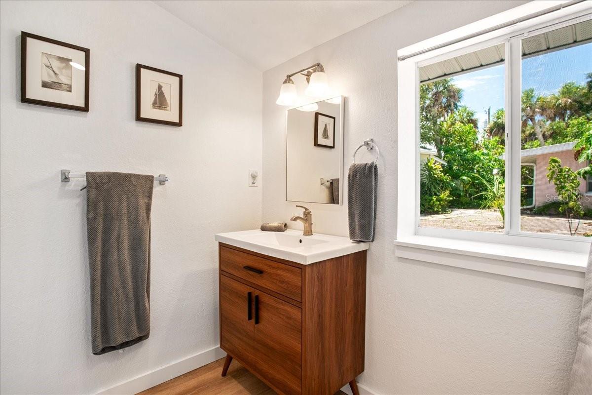 Image 38 of 44 For 4090 Pelican Shores Circle