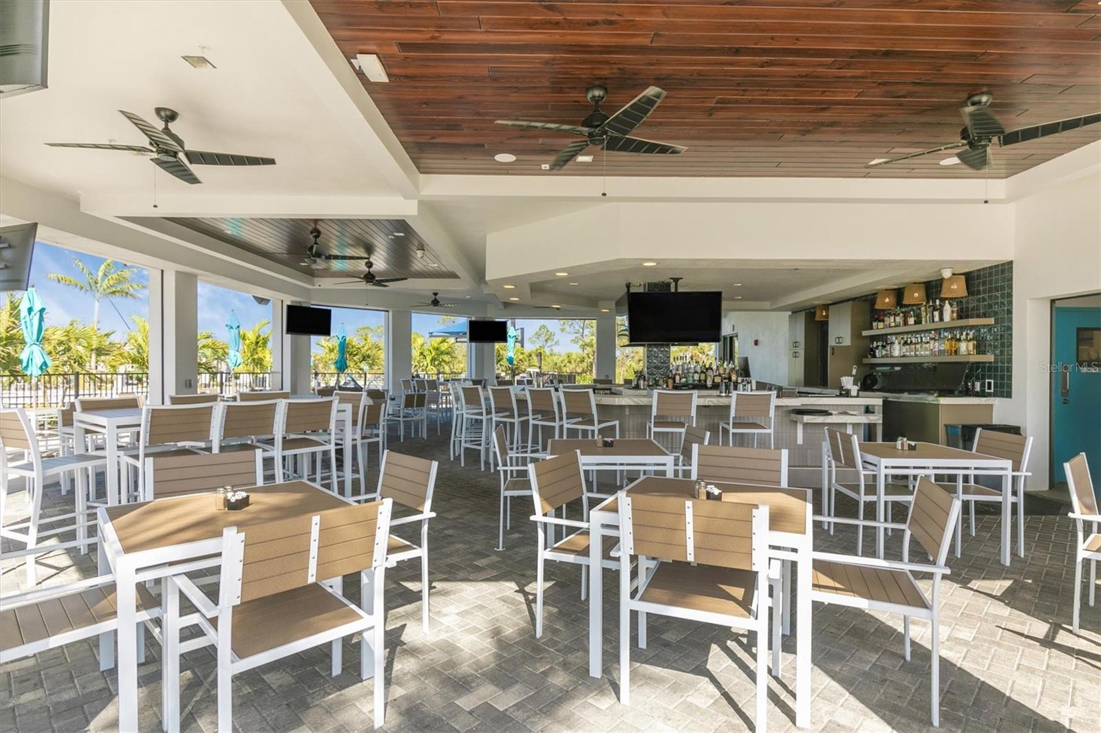 Image 21 of 52 For 12180 Wellen Golf Street 301