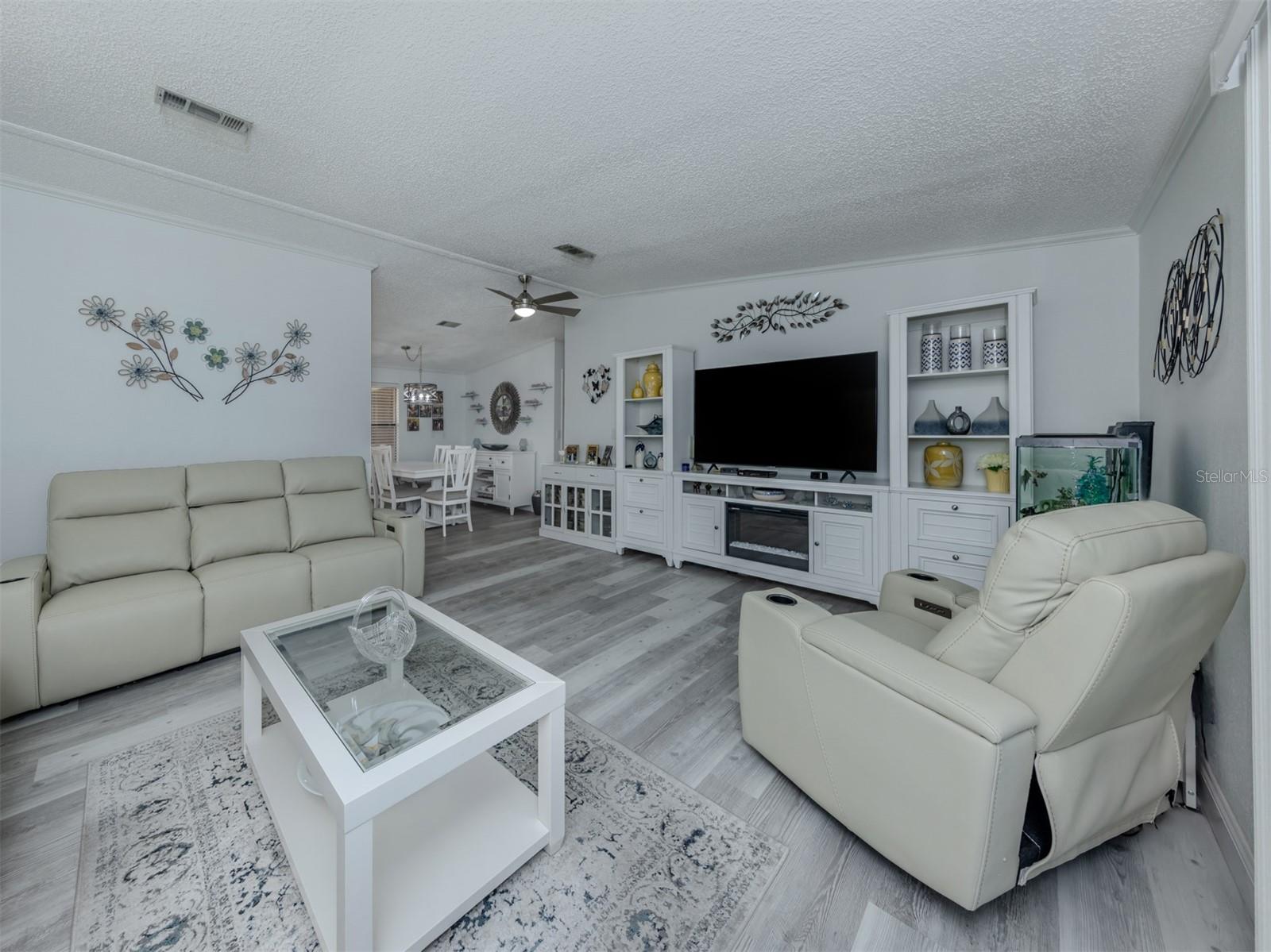 Listing photo id 9 for 599 Portside Drive