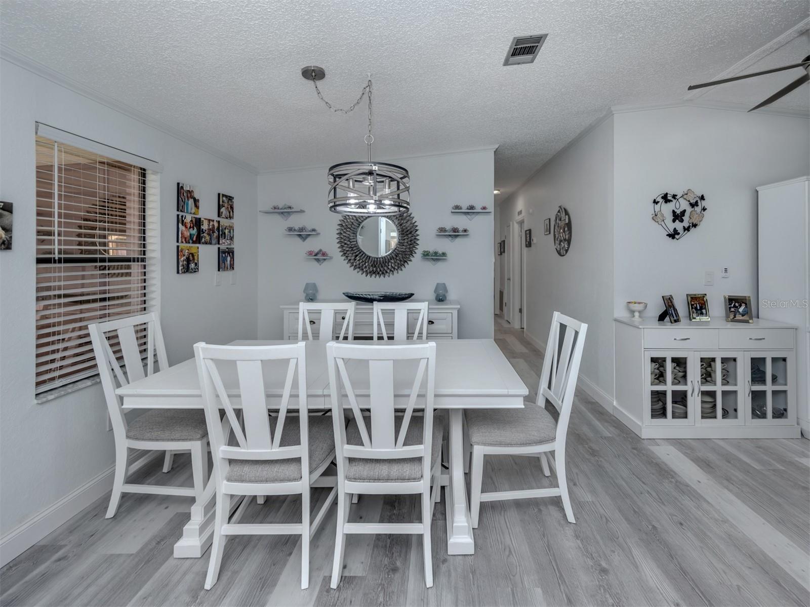 Listing photo id 20 for 599 Portside Drive